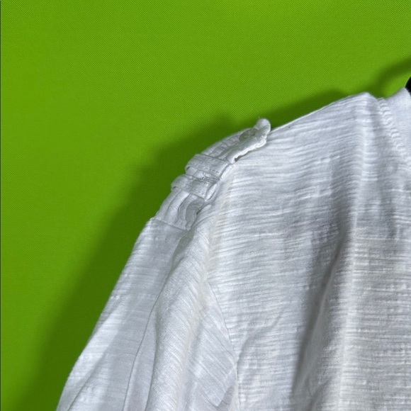 Free Planet White Short Sleeve Crew Neck Tee - Picture 3 of 12